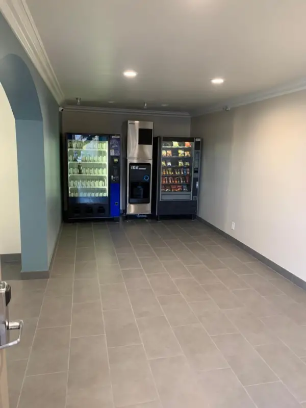 Industry Inn & Suites 10