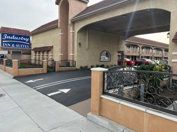 Industry Inn & Suites Main image